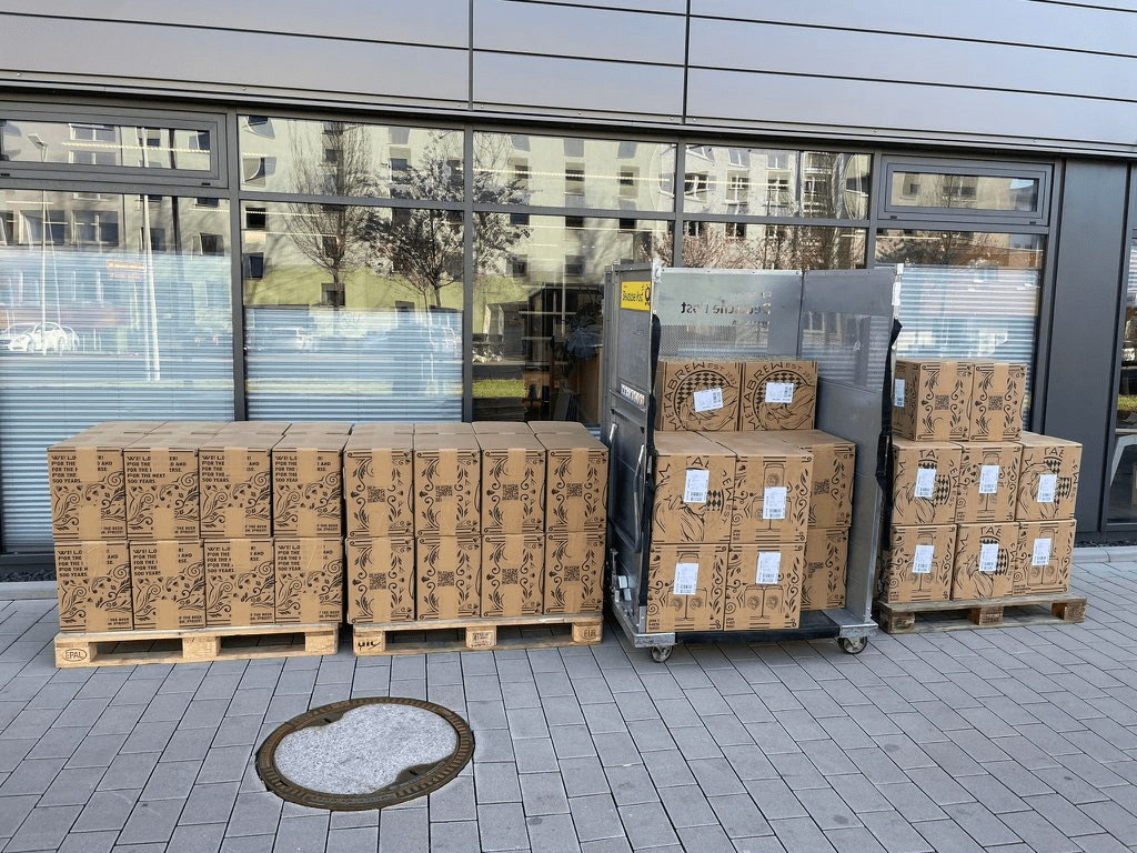 Отправка крафтового пива держателям NFT MetaBrewSociety Источник: twitter.com/metabrewsociety