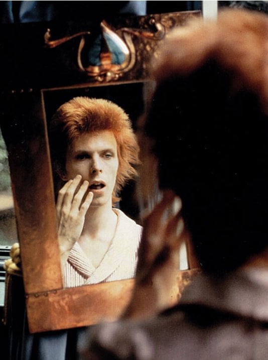 წყარო: davidbowie.com