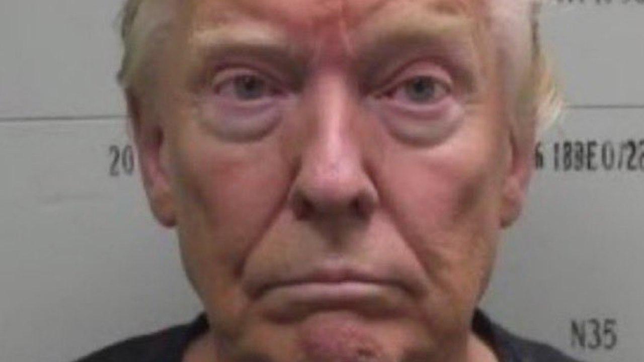 ШІ-зображення Трампа у в
