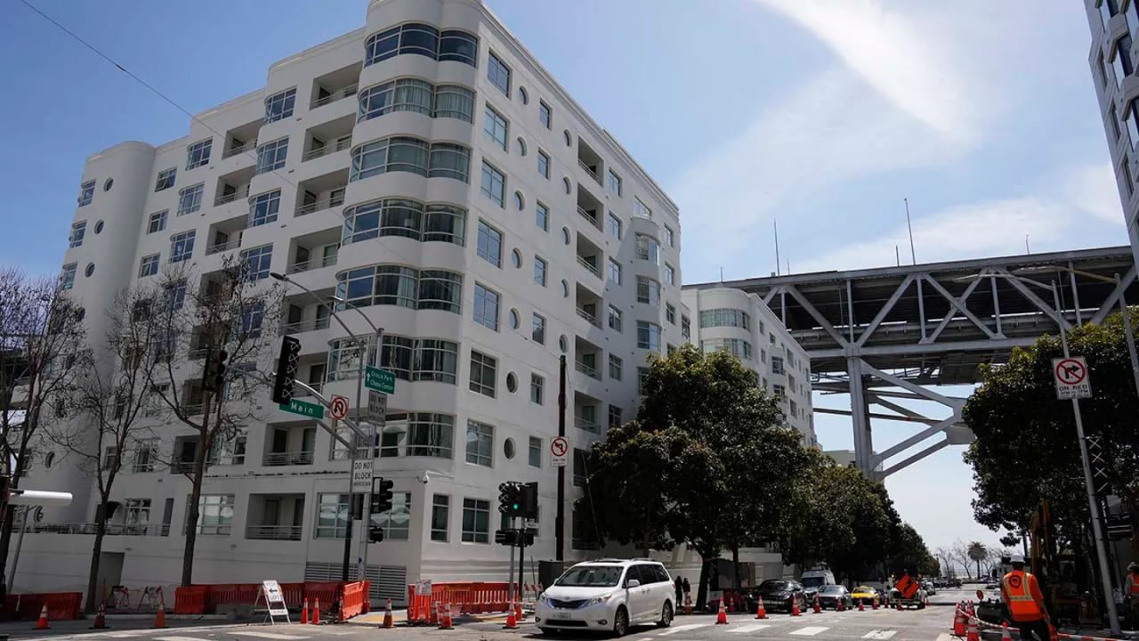 Portside residential complex, where Bob Lee was discovered. Source: CNN