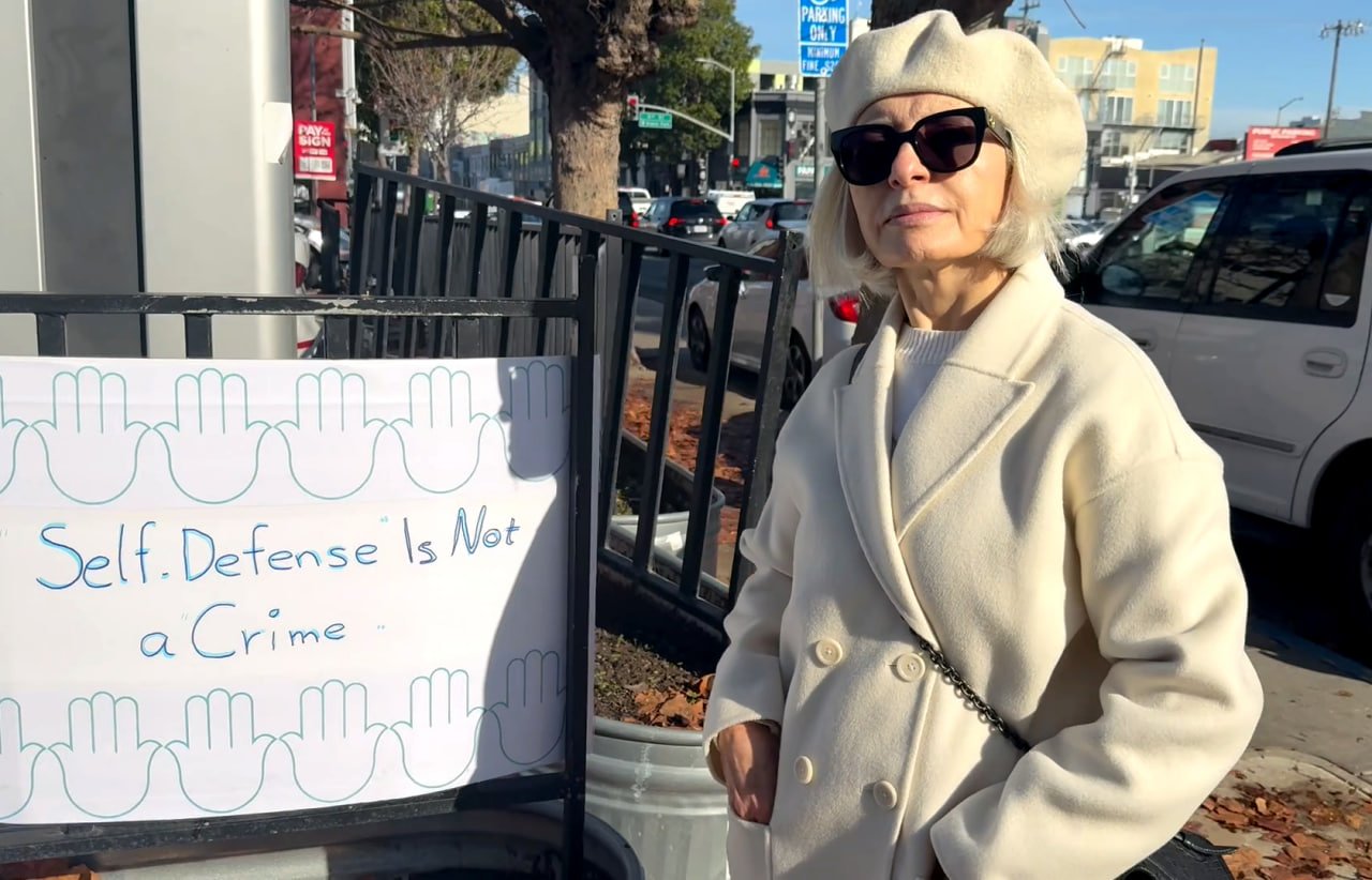 Tayarani Momeni outside the San Francisco courthouse. Source: CNN
