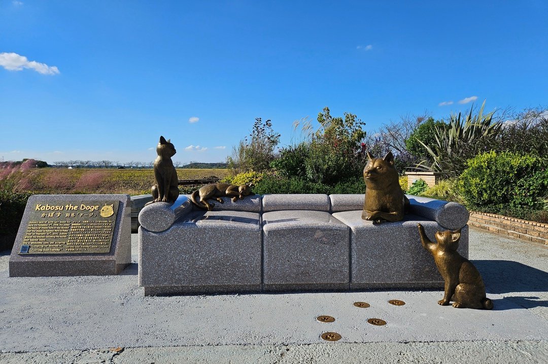 Памятник шиба-ину Кабосу в Японии. Источник: Reddit