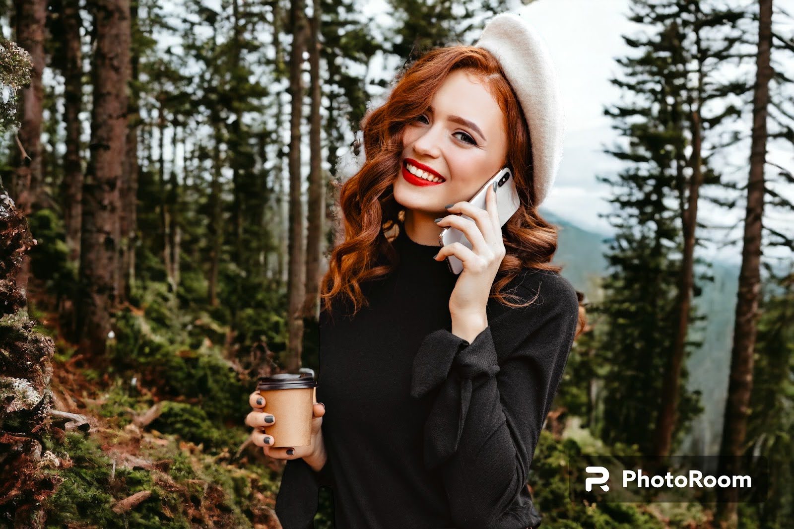 Замена фона в редакторе PhotoRoom