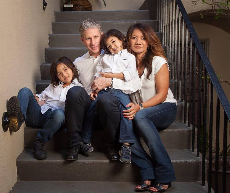Chris Larsen with his family. Source: networthleaks