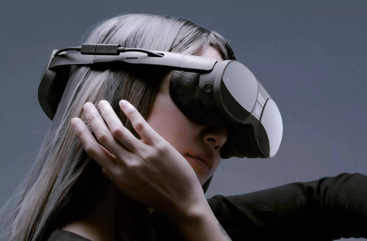 Гарнитура VIVE XR Elite. Источник: virtuality.club